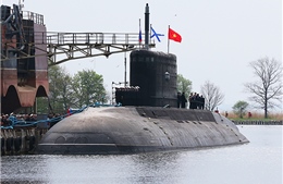 Nga giao tàu ngầm &#39;hố đen&#39; cho Việt Nam vào tháng 11
